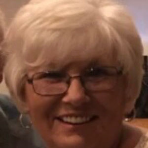 Meet your Posher, Suzanne